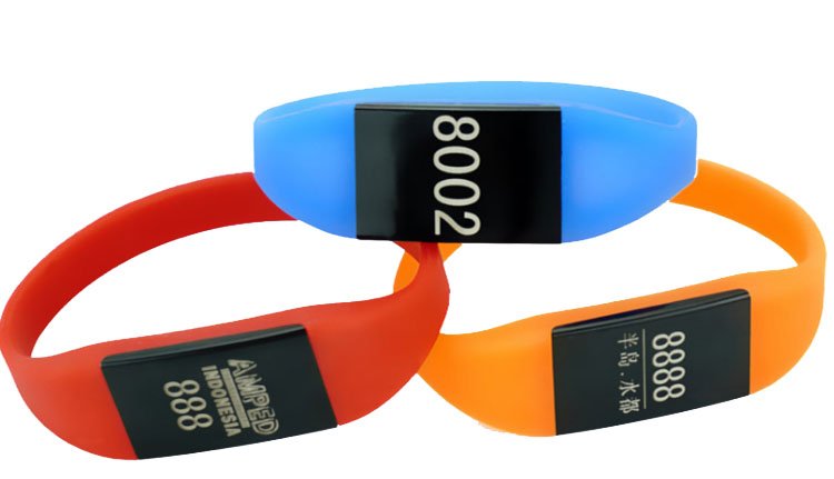 Silicone Material 125KHZ 13.56 Mhz RFID Wristband Bracelet Key Card for RFID Cabinet Lock Red Blue Yellow