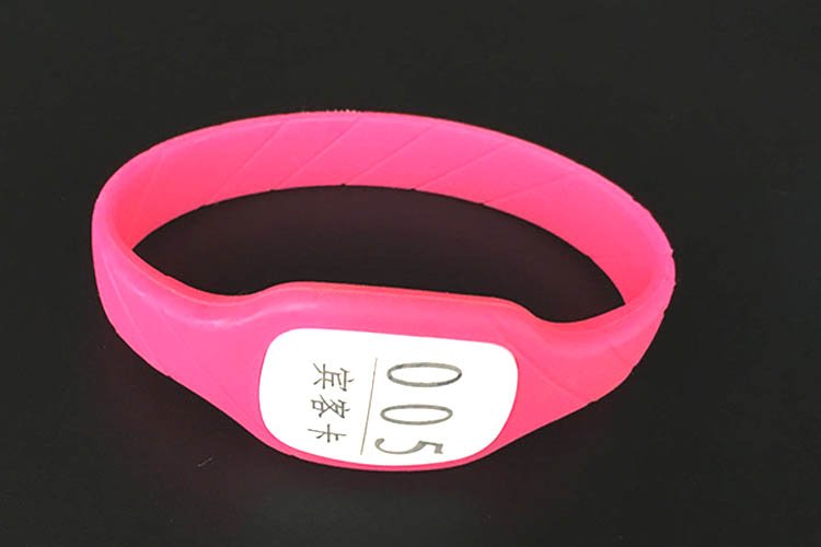 Waterproof Silicone RFID Wristband Cabinet Lock Key RFID Wristband Bracelet Pink