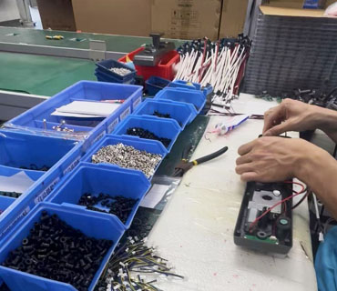Lắp ráp dây chuyền mặt bảng điều khiển