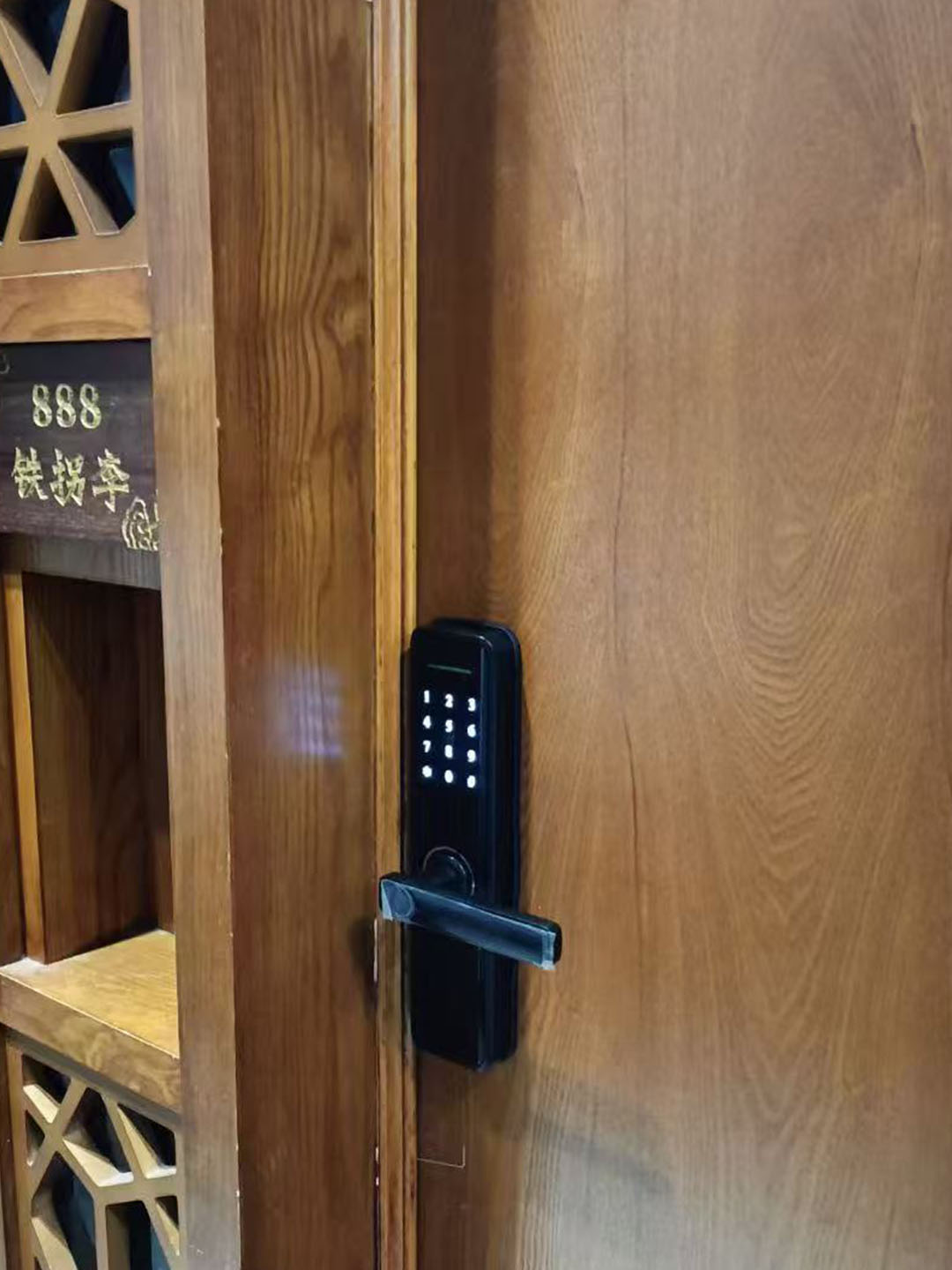 Khóa thông minh FJ-1 airbnb